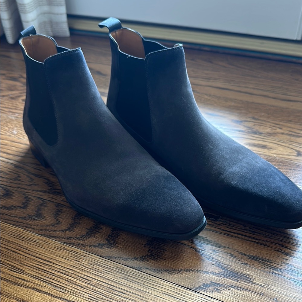 Men's Chelsea Boots in Black Suede